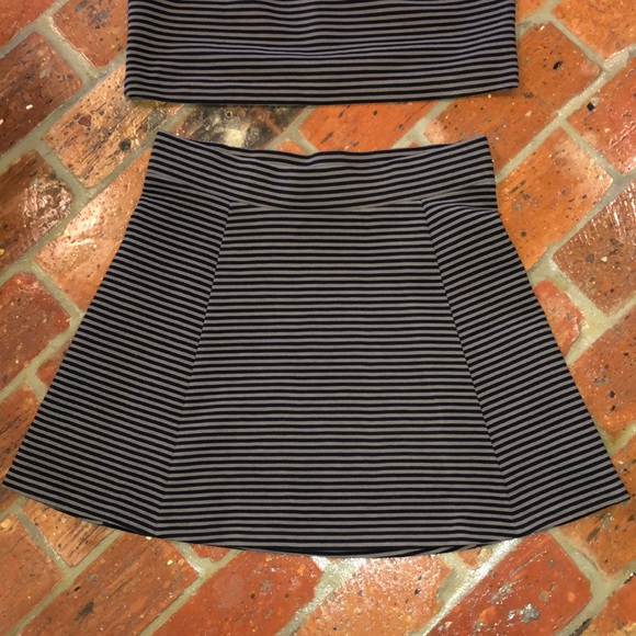Banana republic ribbed crop top and fit and flare skirt set sz M/L - Picture 2 of 8